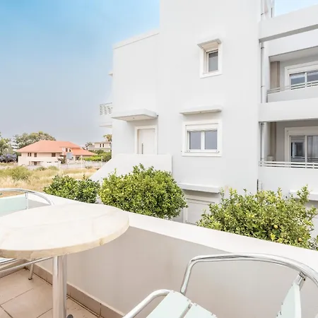 Ilia's With View 2 דירה *