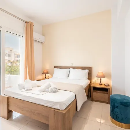 Apartament Ilia's With View 2